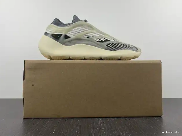 V3 700 ID1674 Salt Adidas Fade Yeezy 0630